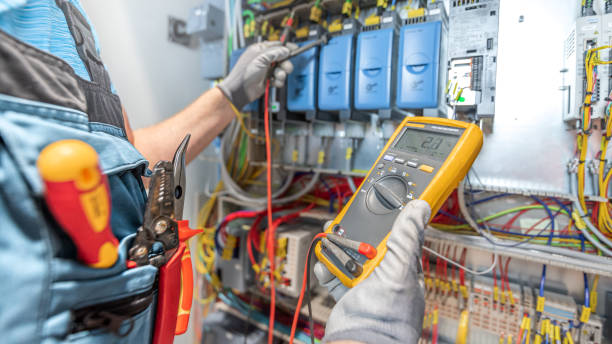 Best Emergency Electrician Near Me  in Combined Locks, WI